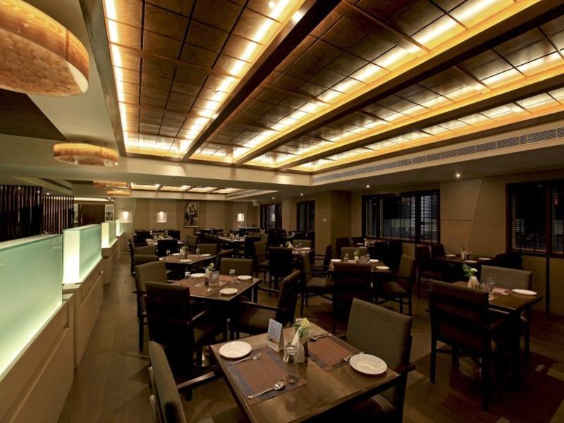 Goutham Grand Hotel - Tenali Vijayawāda Екстериор снимка