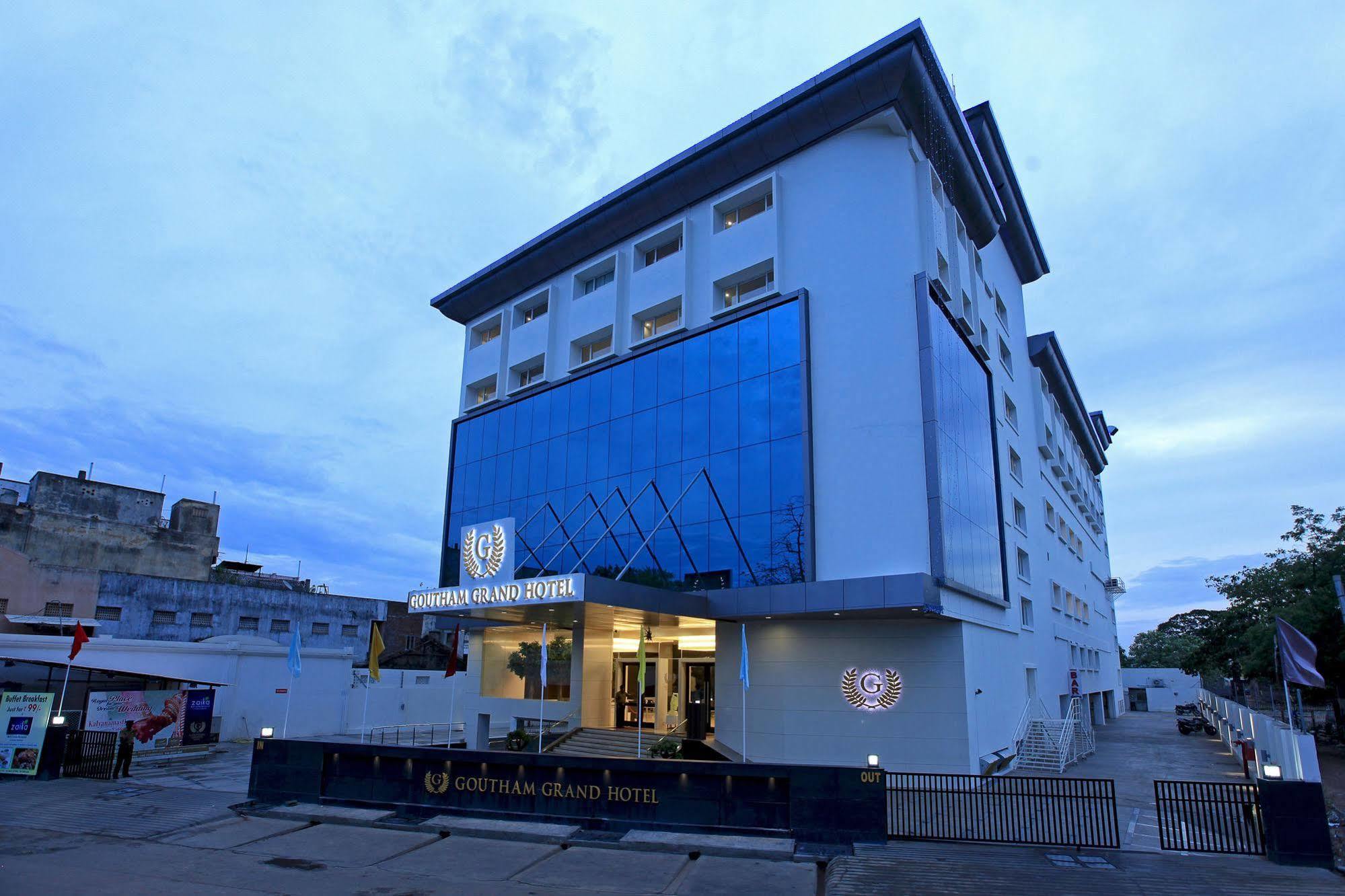 Goutham Grand Hotel - Tenali Vijayawāda Екстериор снимка